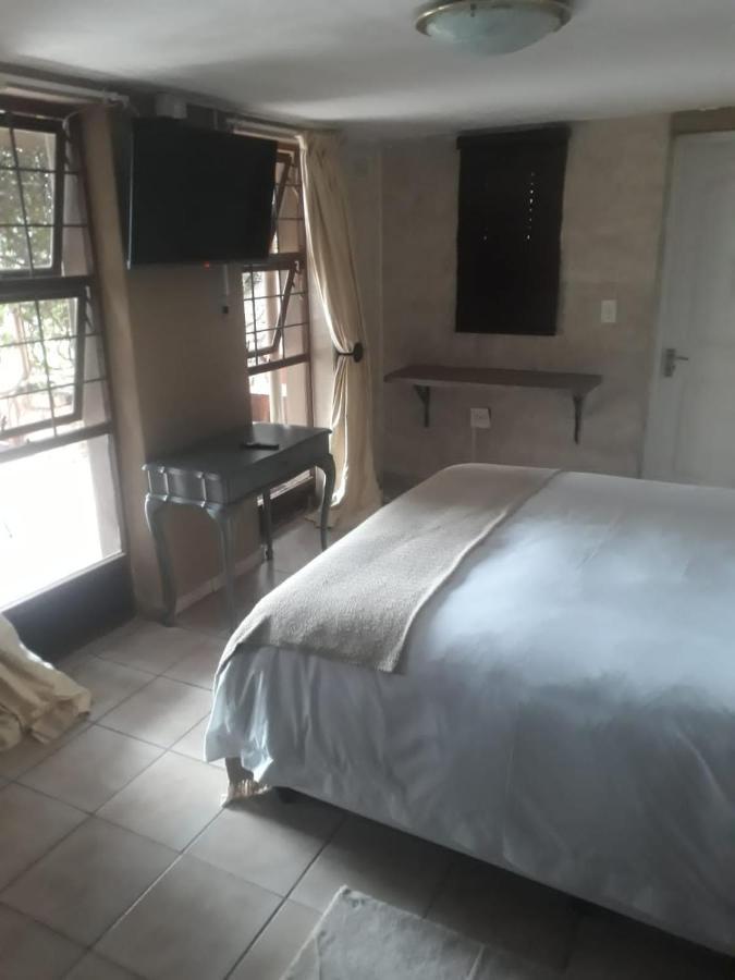 Marina Views Guesthouse Hartbeespoort Exterior photo